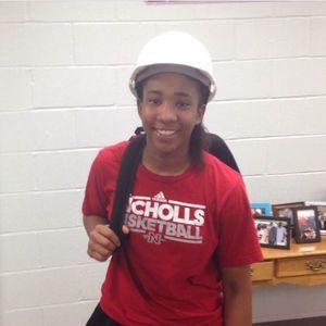 Meet your Posher, Tia